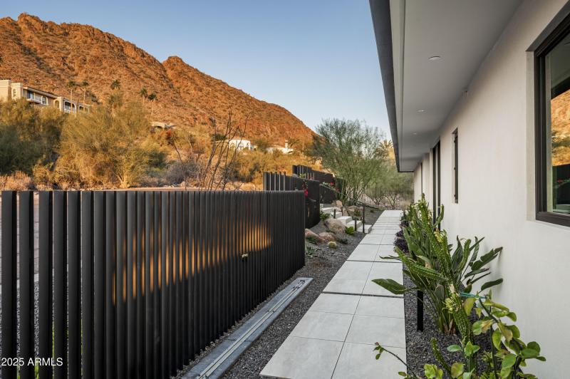 4725 E 56th St Phoenix-10