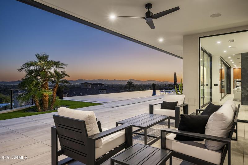 4725 E 56th St Phoenix-77