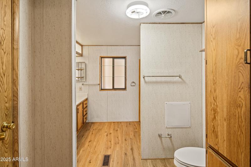 En Suite Bath - View 1