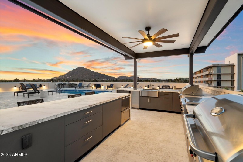 Lounge or Entertain!