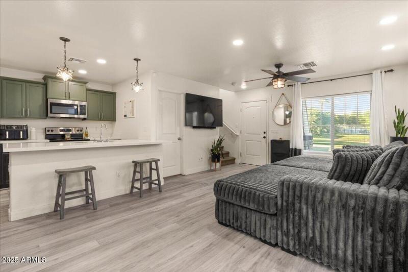 05-Living Room and Kitchen