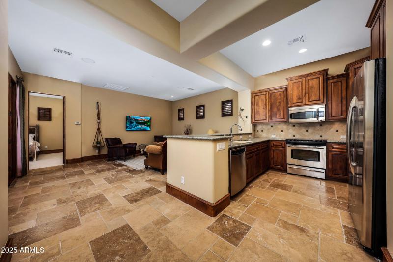 Guest Casita - Full Kitchen & Living