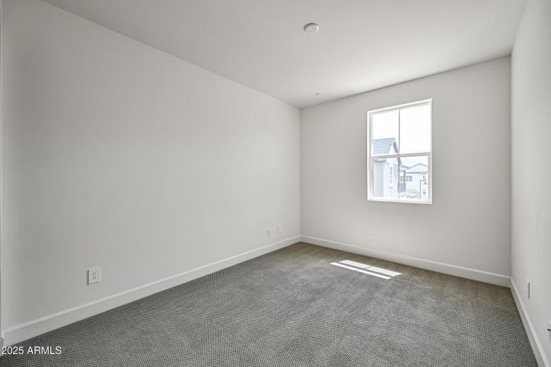 24-11300NCDD1061-ocupix