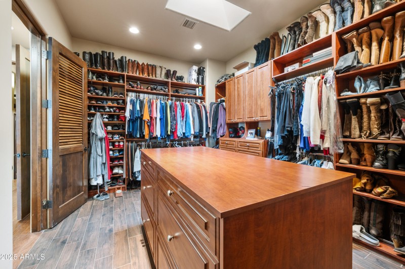 closet 2