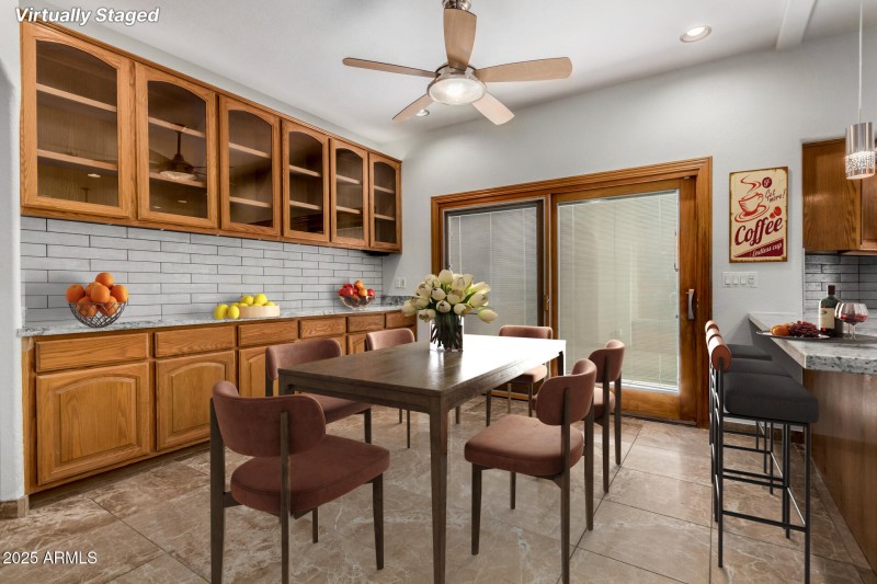 Entertainer’s Kitchen | Dining Area