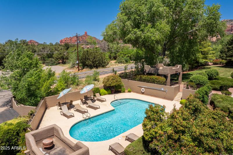 Community Pool & Picnic Area