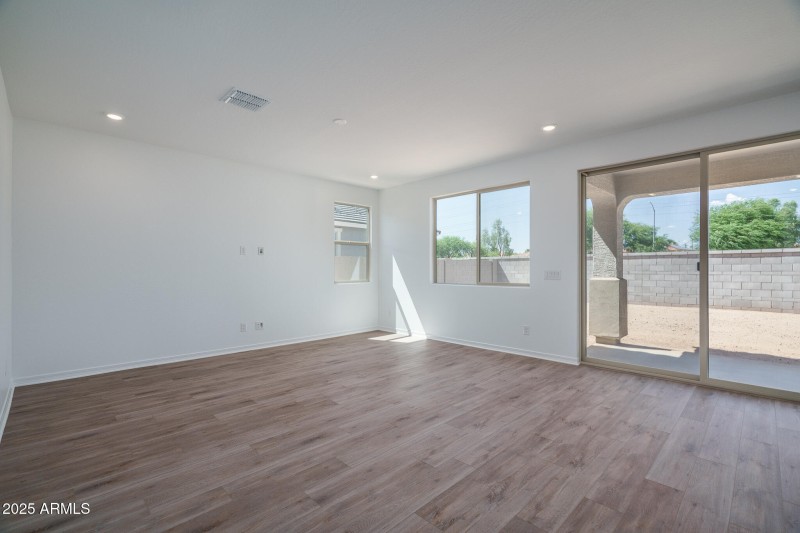 5) GREAT ROOM_tv wall left