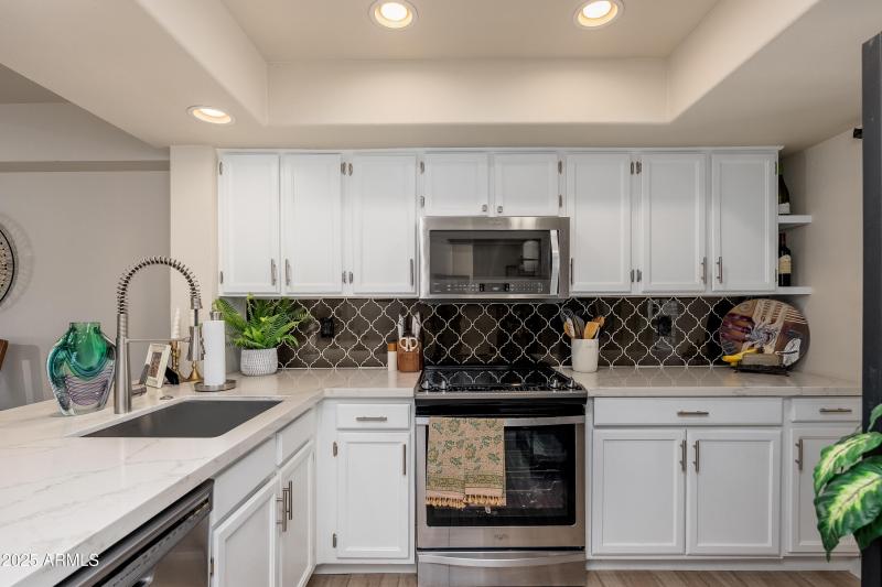 815 E Grovers Ave UNIT 55 - 08