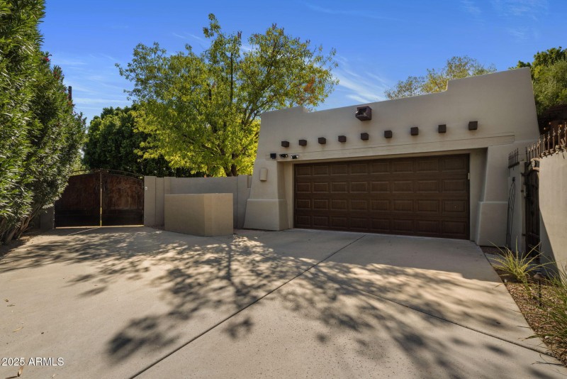 Large 2 car garage