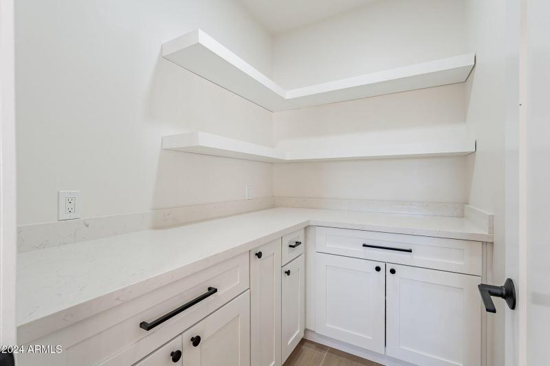 41-web-or-mls-Veronica-41