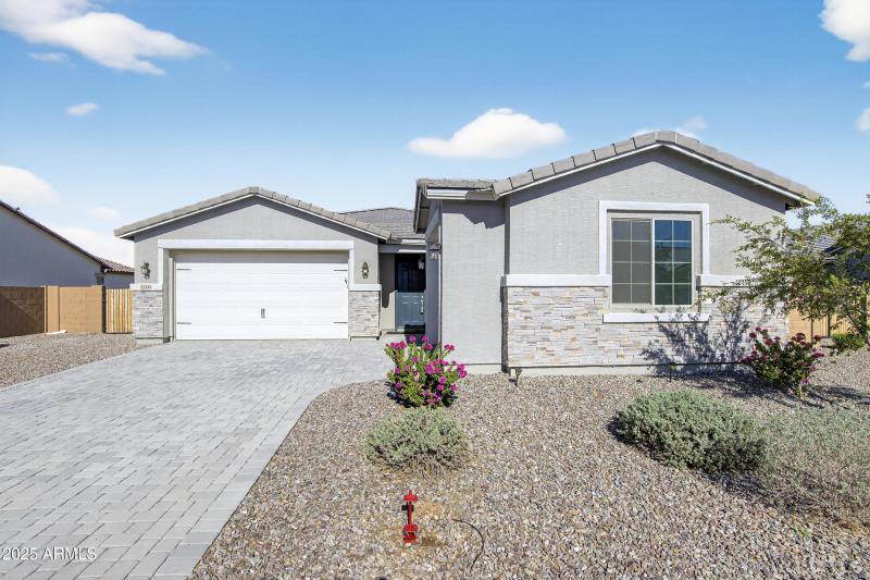 2_002_006_agent_mclake