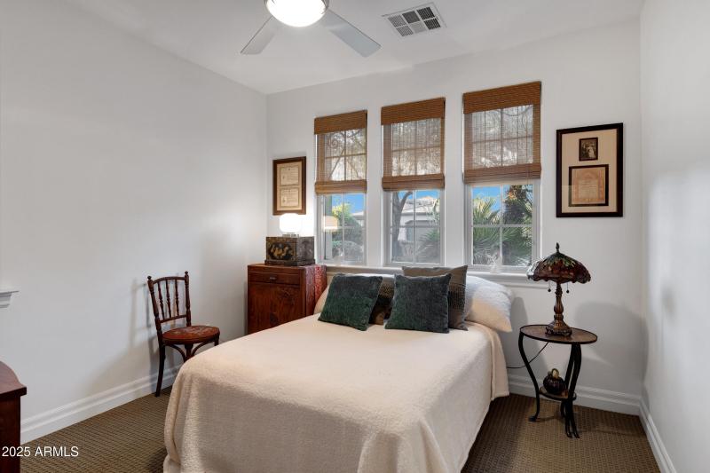 1761 E Harmony Wy-20