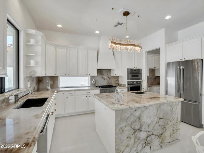 039-5016 E Lucia Drive-39