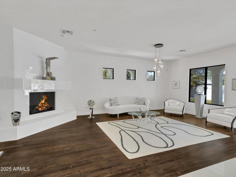 030-5016 E Lucia Drive-30