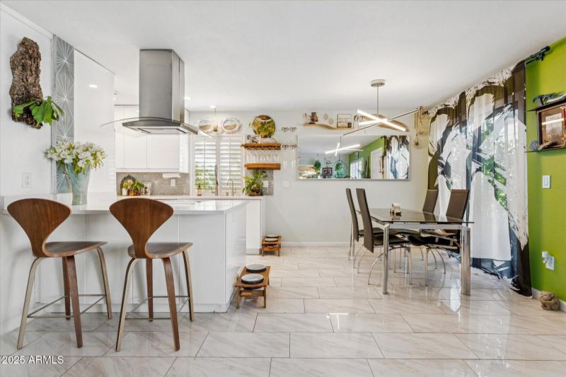 Spacious Kitchen with Breakfast Nook