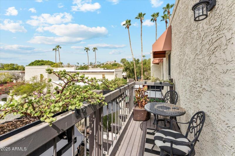 Private Balcony Retreat