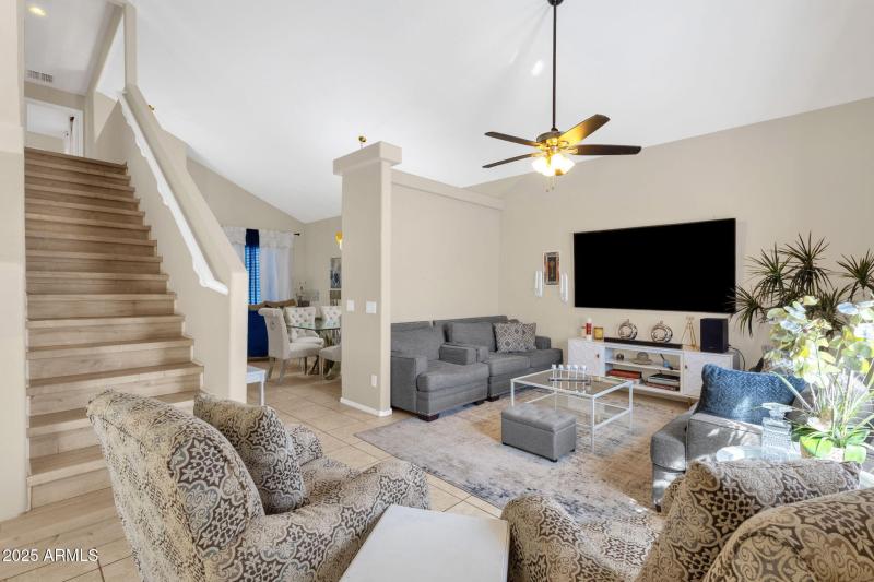 11-web-or-mls-5309-s-16th-dr