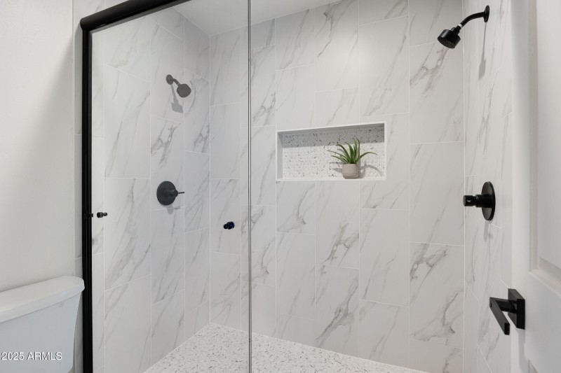 1708 E Solano Dr - 27