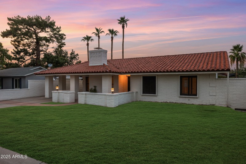 1708 E Solano Dr - 41