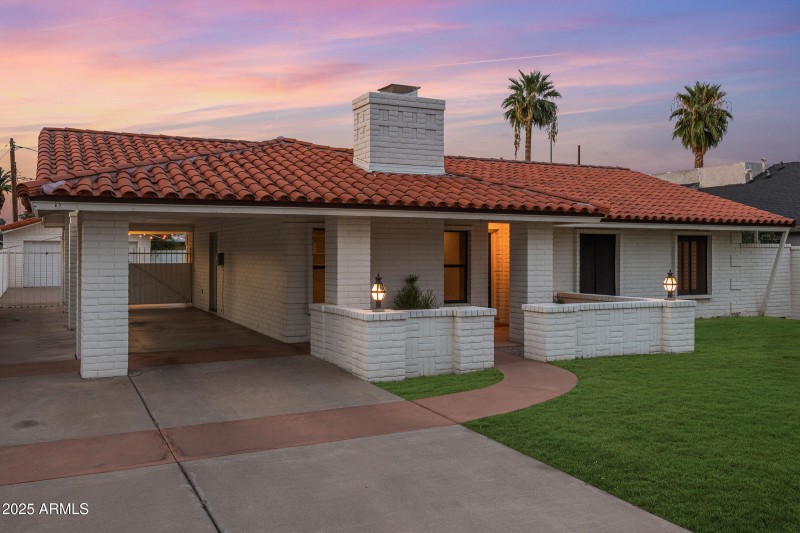 1708 E Solano Dr - 42