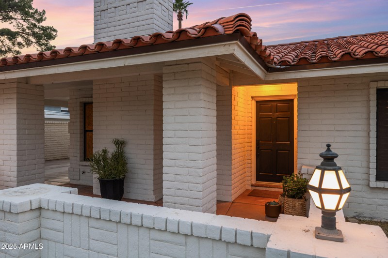 1708 E Solano Dr - 45