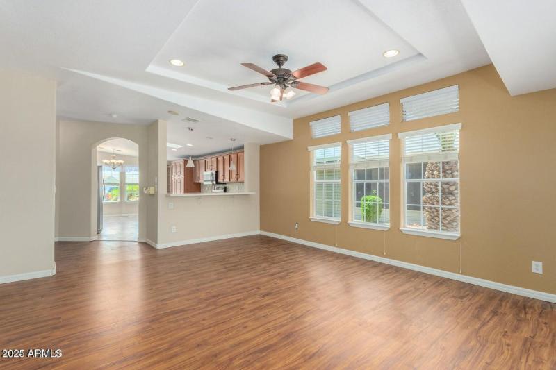 3301 S Goldfield Rd 4027