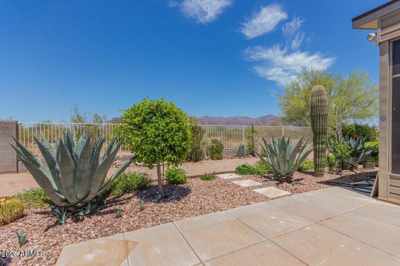 3301 S Goldfield Rd 4027