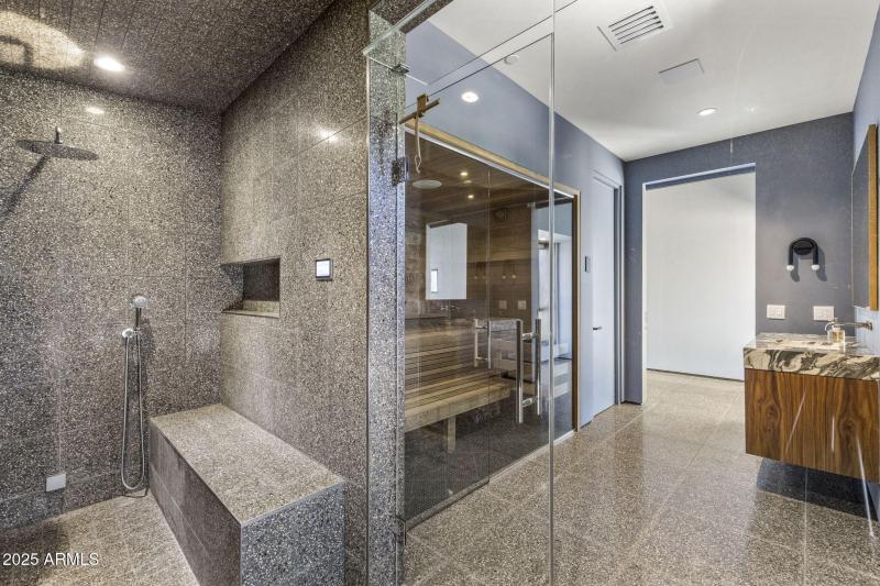 Sauna/Steam Shower