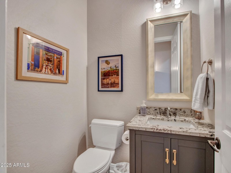 1/2 Bath