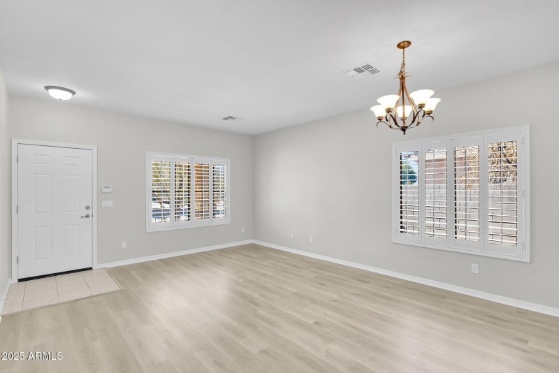4-web-or-mls-21752 E Domingo Rd-4