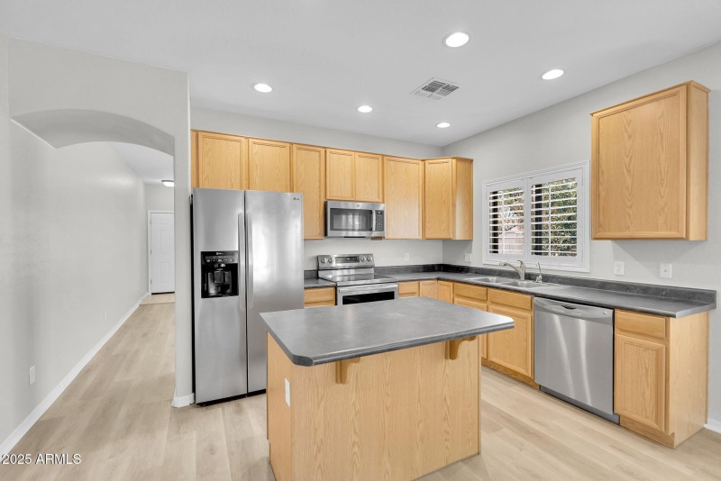 12-web-or-mls-21752 E Domingo Rd-9
