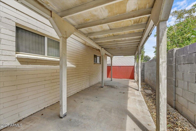 24-Side Patio