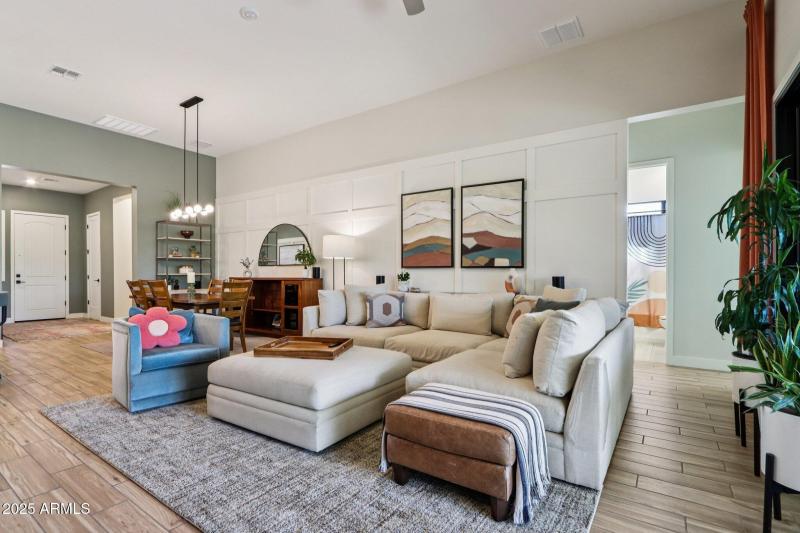 10-web-or-mls-W Marshall Ave-S1009-010