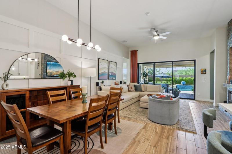 12-web-or-mls-W Marshall Ave-S1009-012