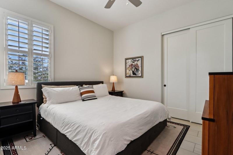 35-web-or-mls-W Marshall Ave-S1009-035