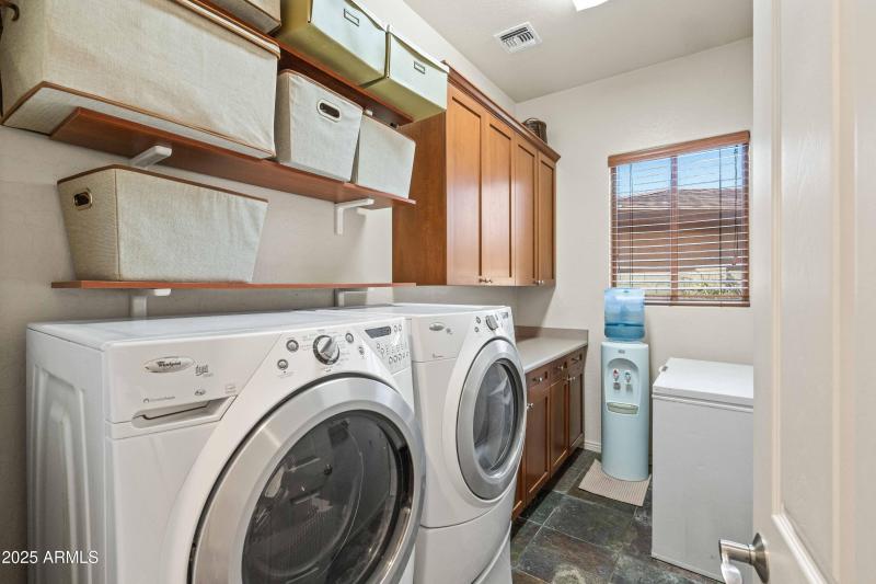 5r laundry room