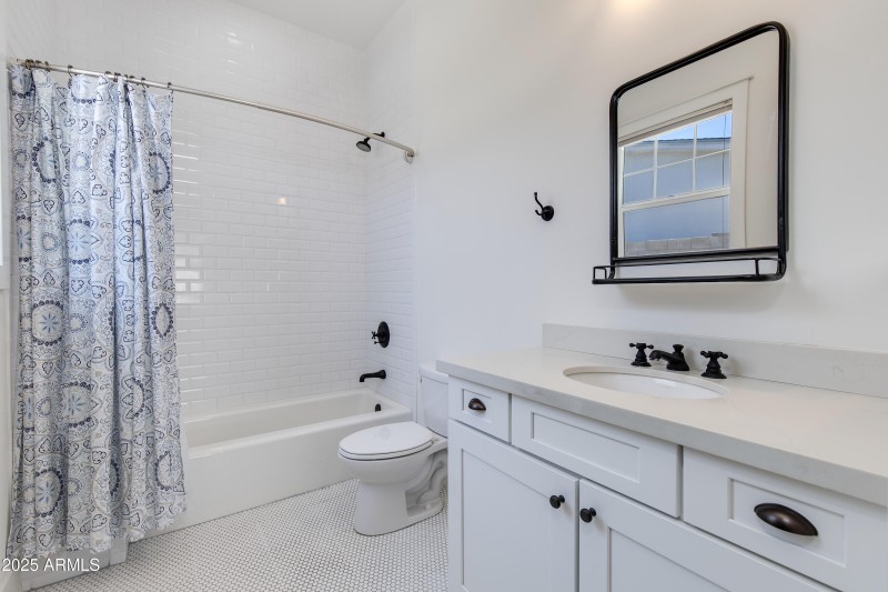 Bath 3 Ensuite