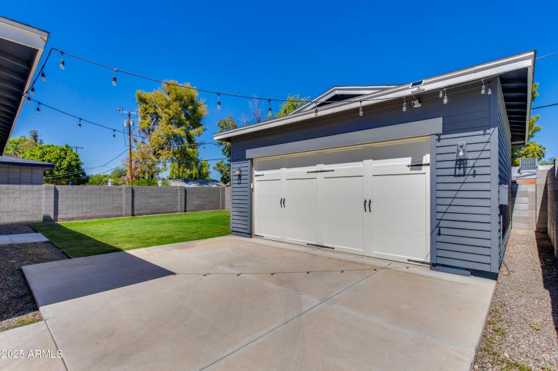 2 Car Garage