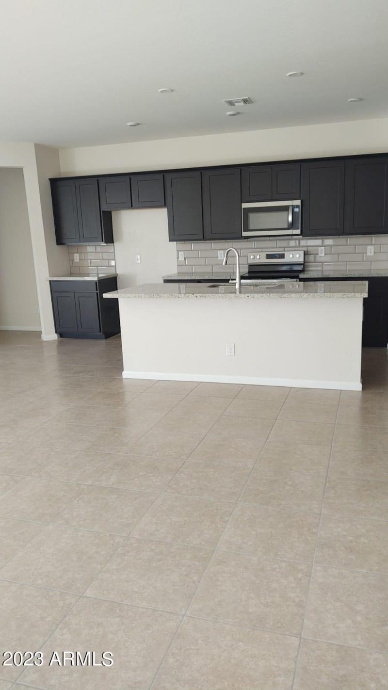 7f7ac99f-2bdc-4a41-8fc4-6b03368c3ede