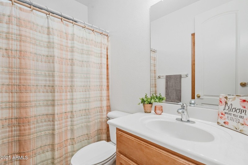 1/2 bath