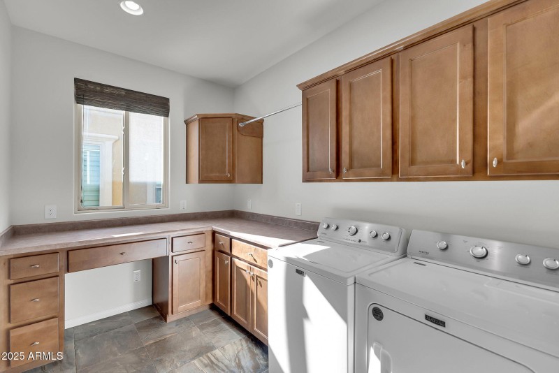 Large Laundry Space With Storage!