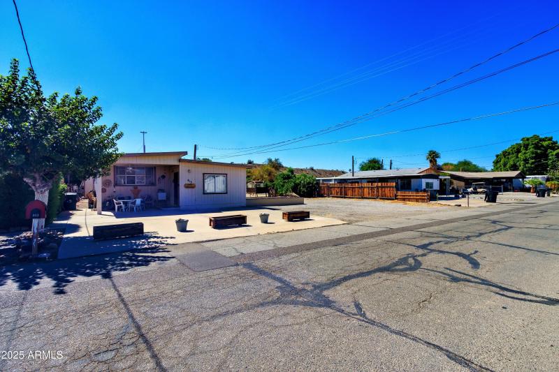 413 Bluewater Dr E (3)