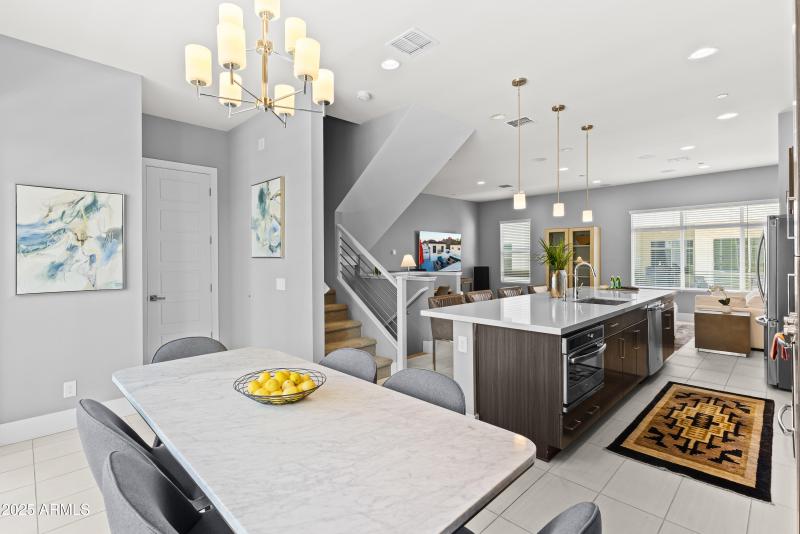 1717 E Morten Ave #62-17