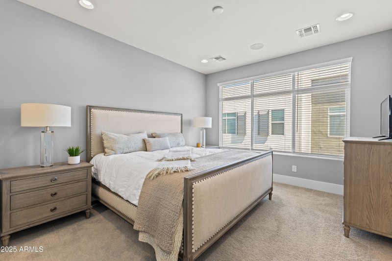 1717 E Morten Ave #62-28