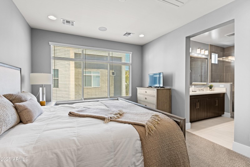 1717 E Morten Ave #62-29