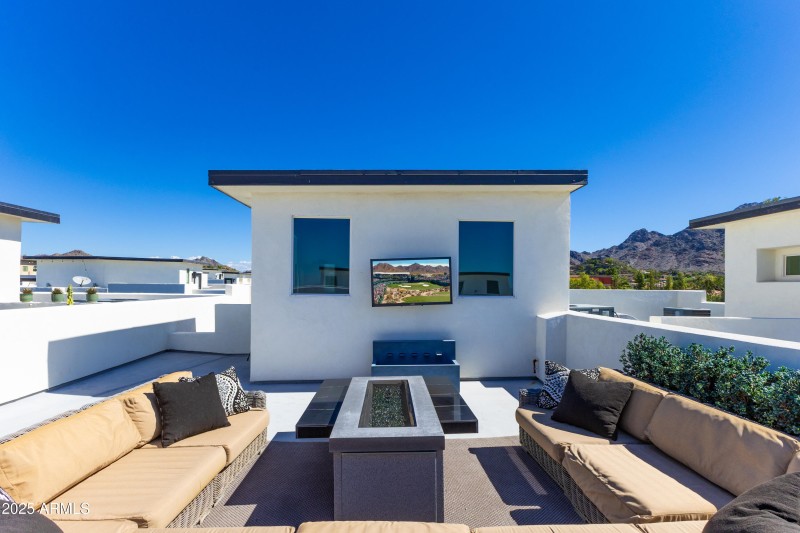 1717 E Morten Ave #62-43