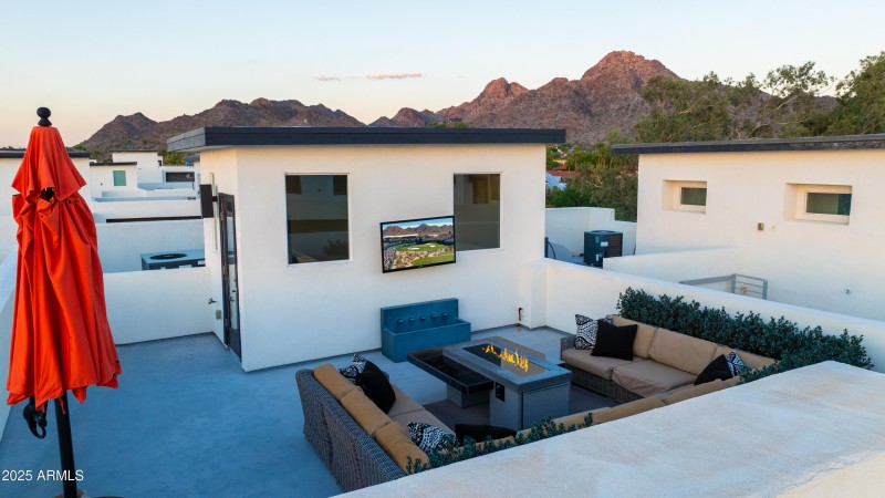 1717 E Morten Ave #62-57