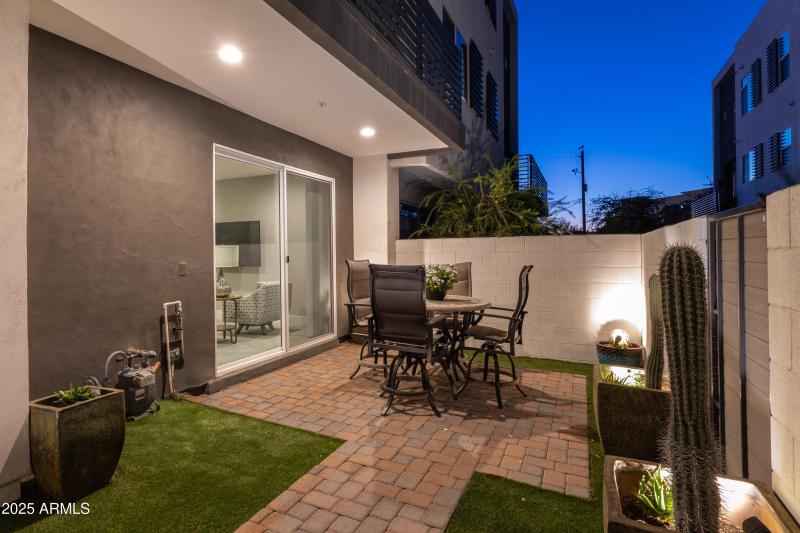 1717 E Morten Ave #62-65