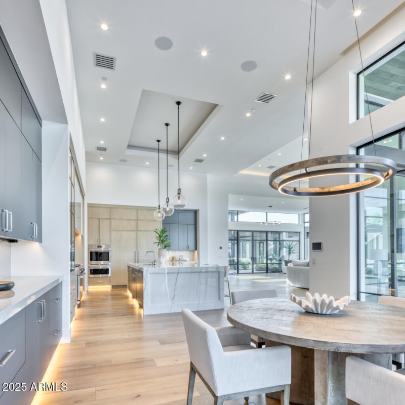 Breakfast Room