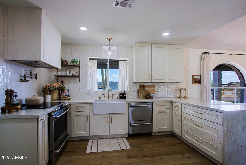 Kitchen 7